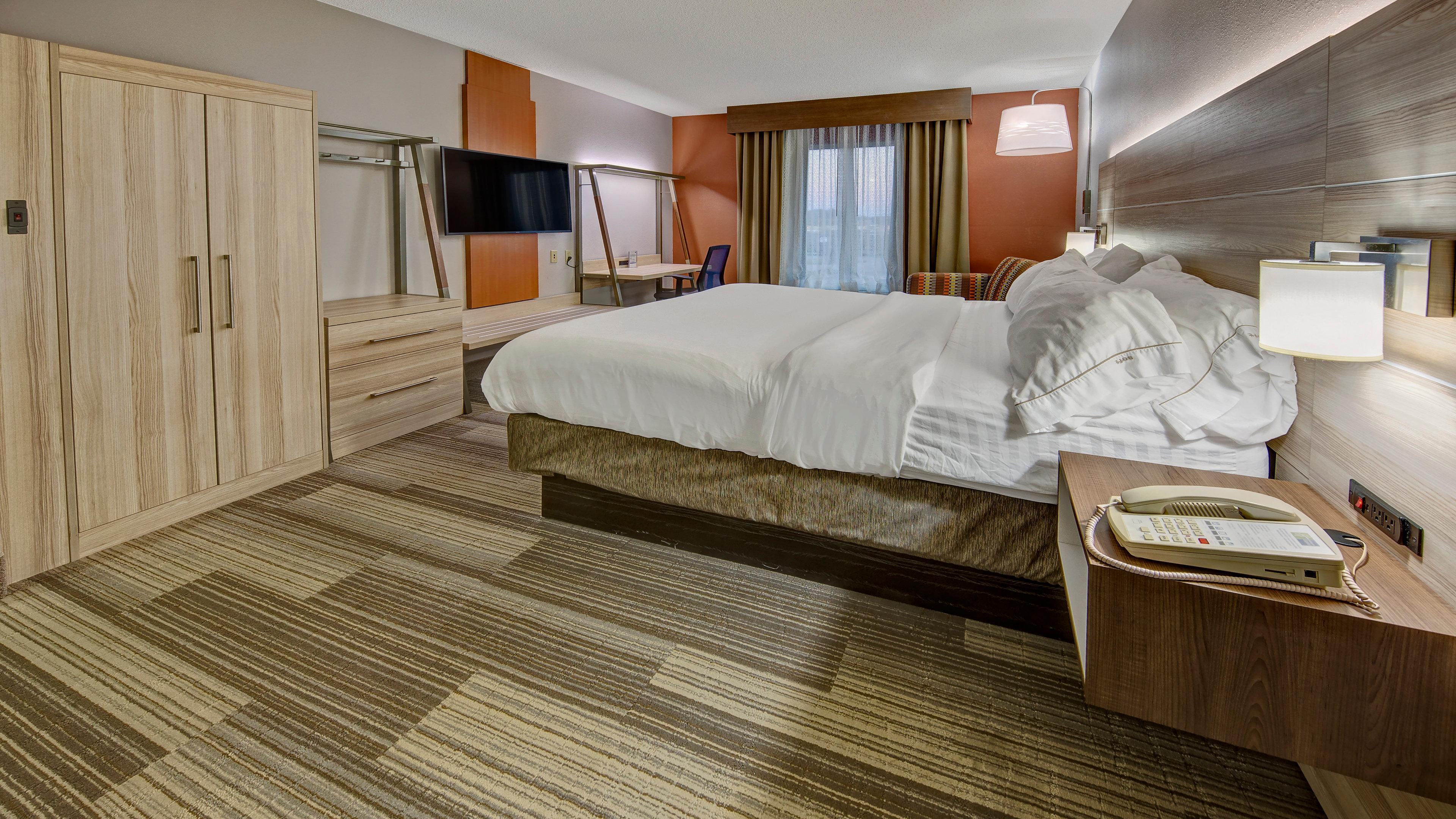 Holiday Inn Express Hotel & Suites London By Ihg Exterior photo